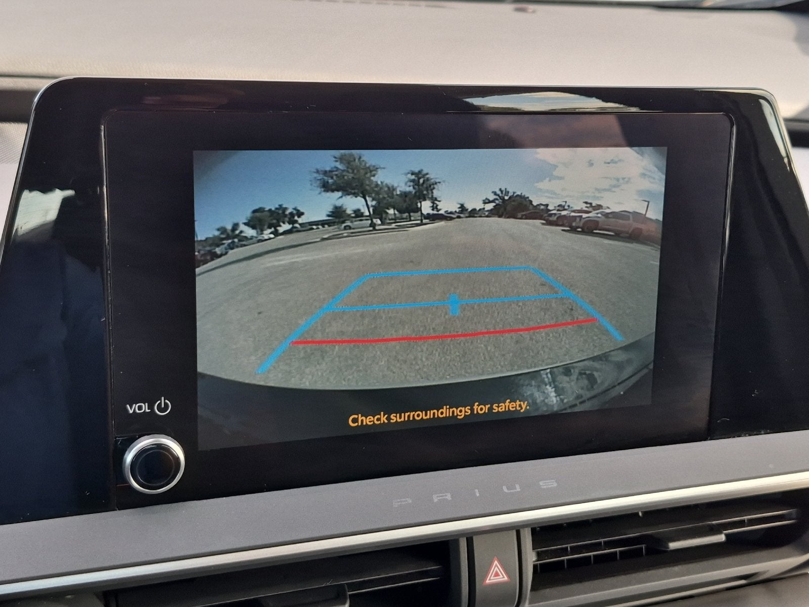 2025 Toyota Prius LE