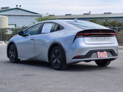 2025 Toyota Prius LE