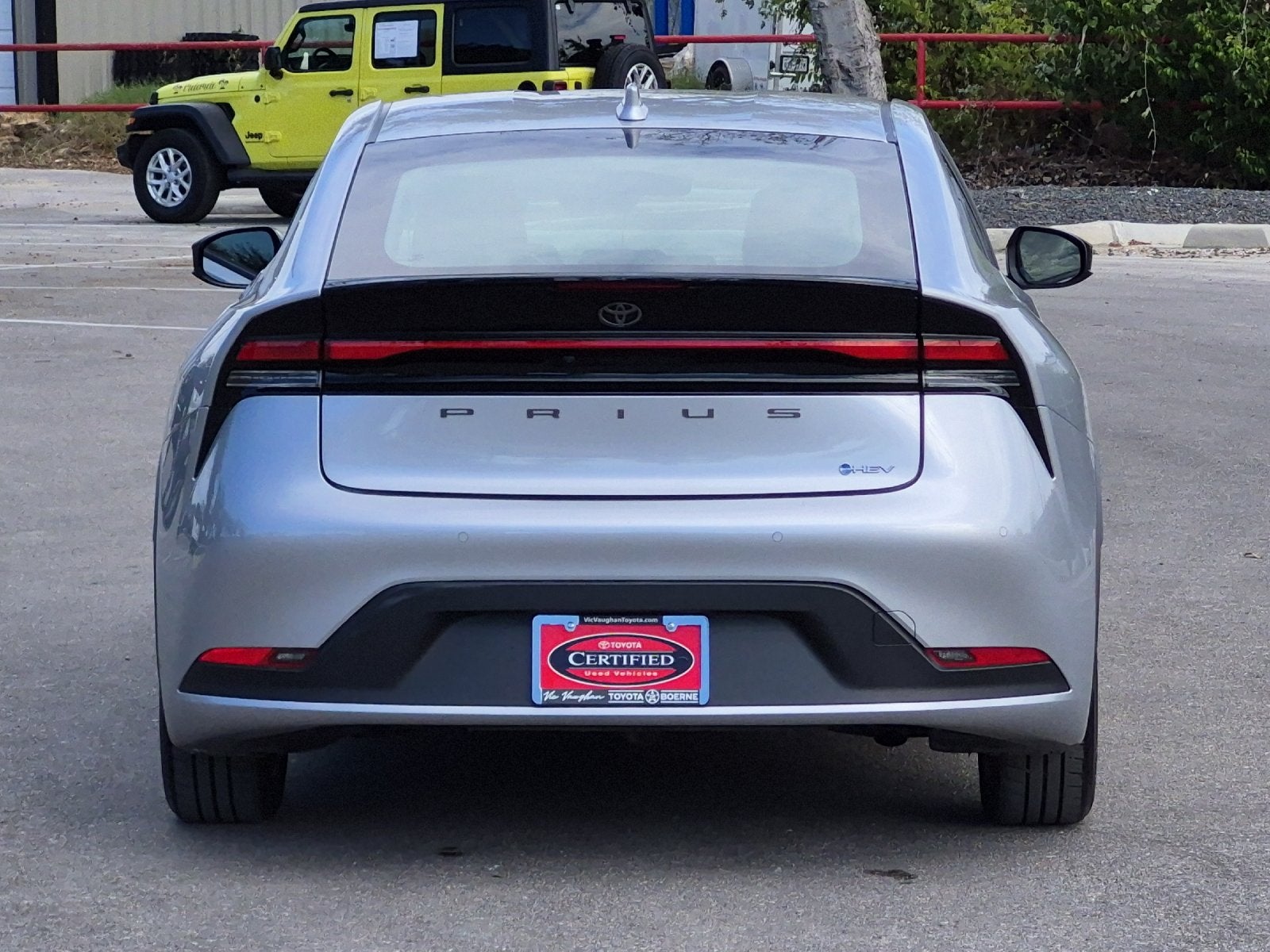 2025 Toyota Prius LE