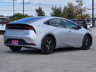 2025 Toyota Prius LE