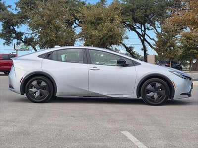 2025 Toyota Prius LE