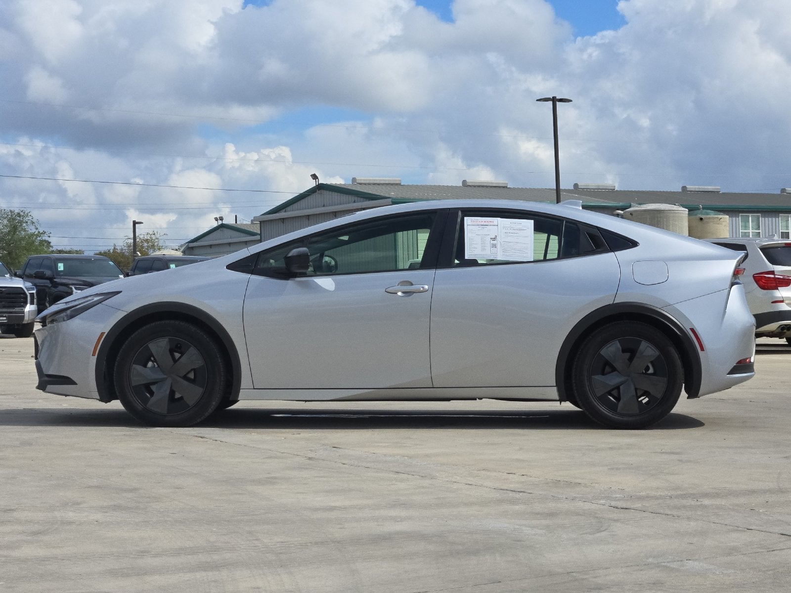 2025 Toyota Prius LE
