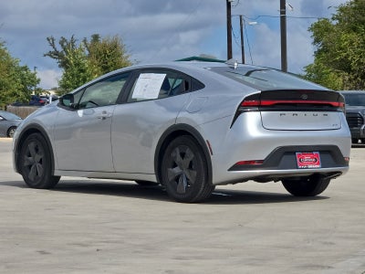2025 Toyota Prius LE