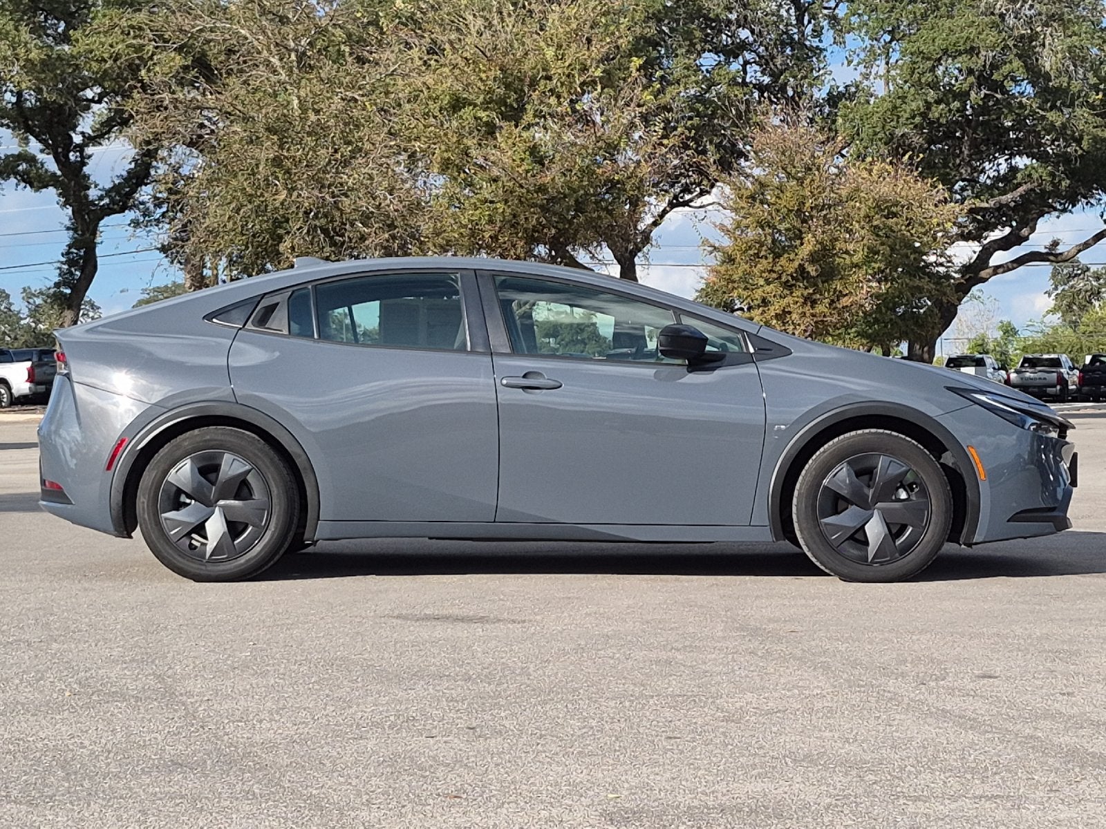2025 Toyota Prius LE