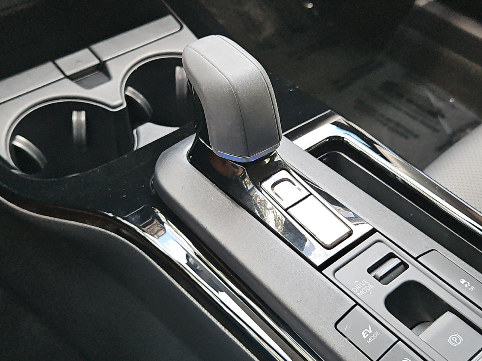 2025 Toyota Prius XLE