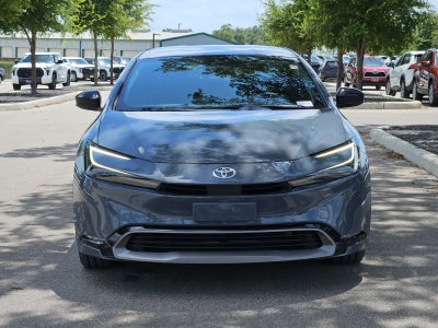 2025 Toyota Prius XLE