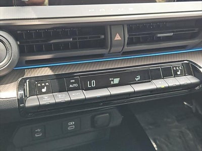2025 Toyota Prius XLE