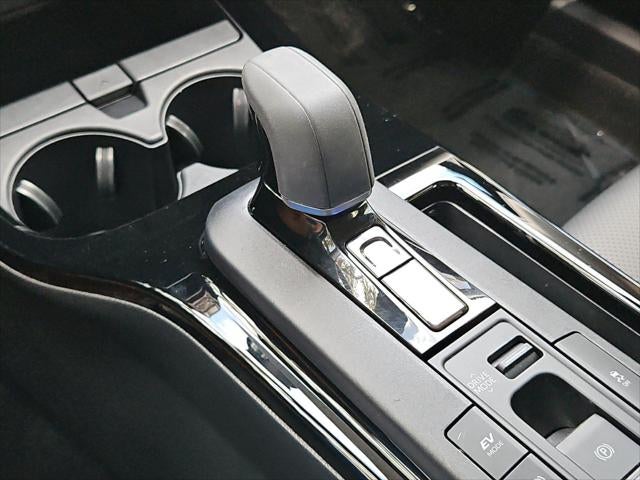 2025 Toyota Prius XLE