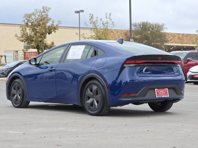 2025 Toyota Prius LE