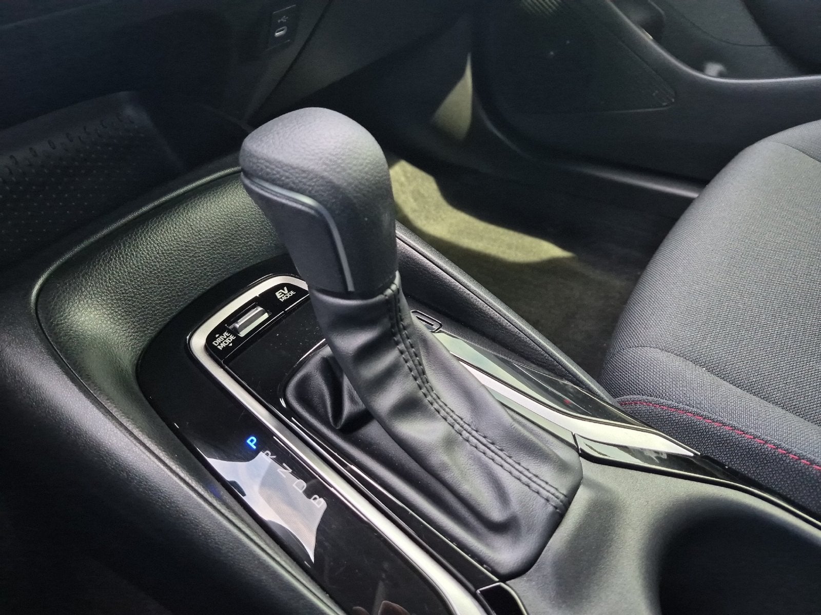 2025 Toyota Corolla Hybrid SE