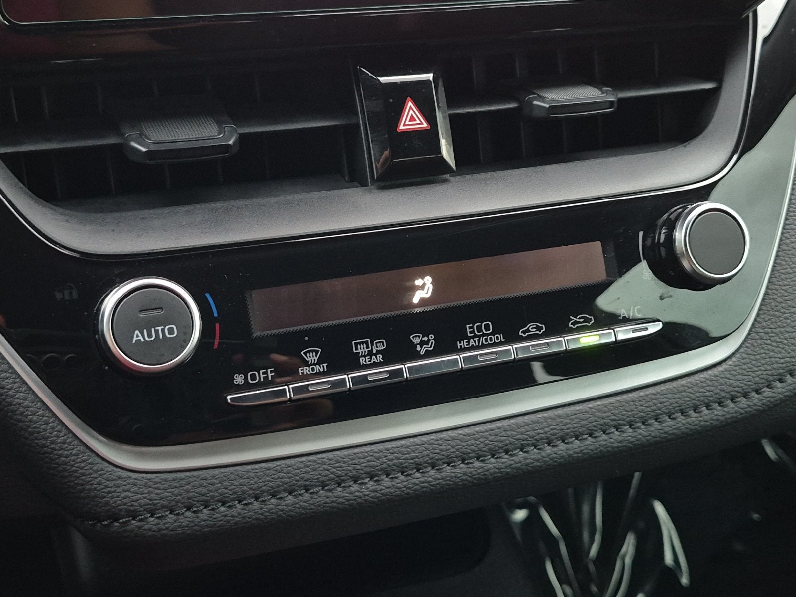 2025 Toyota Corolla Hybrid SE