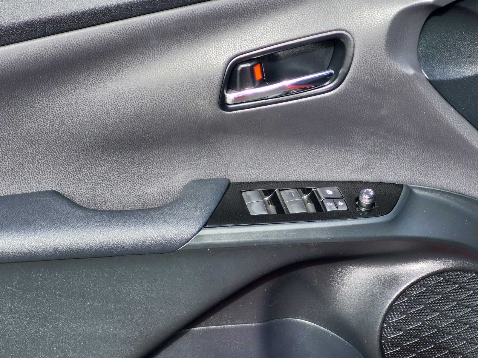 2022 Toyota Prius LE