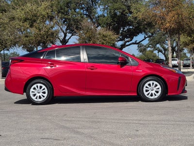 2022 Toyota Prius LE