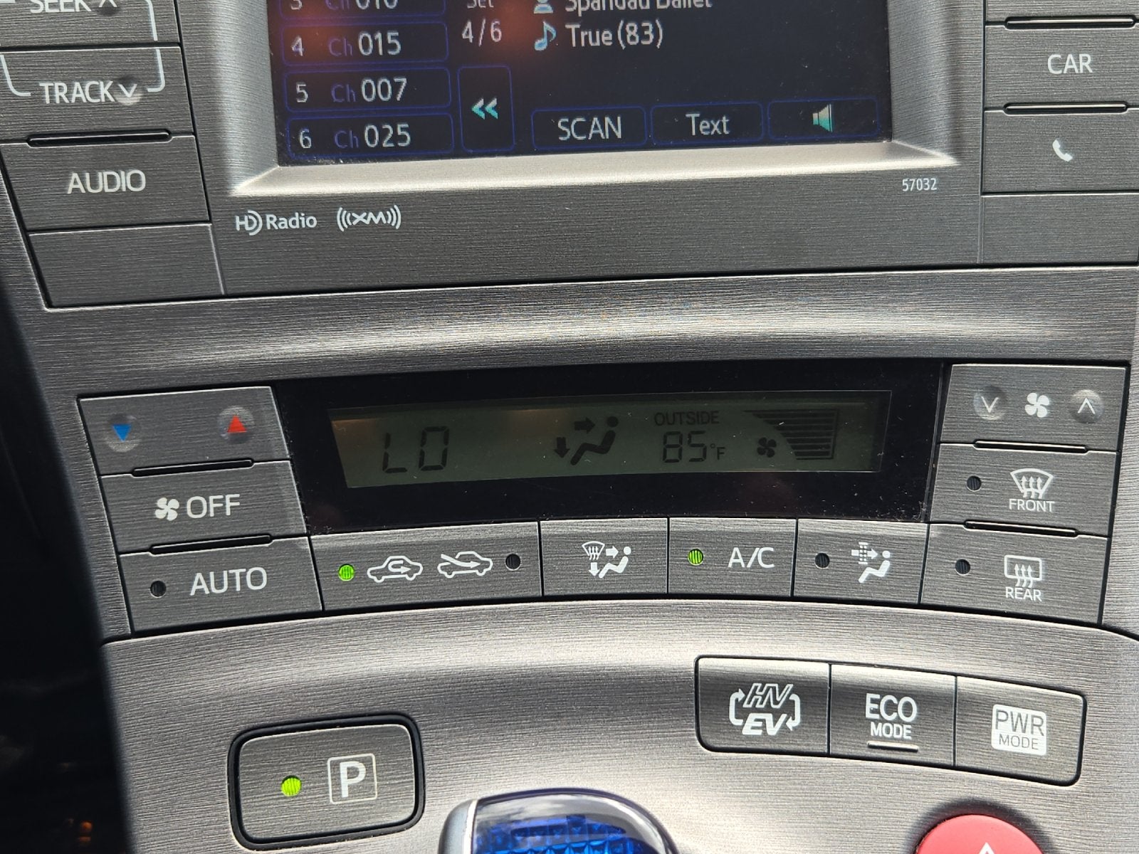 2014 Toyota Prius Plug-in Base