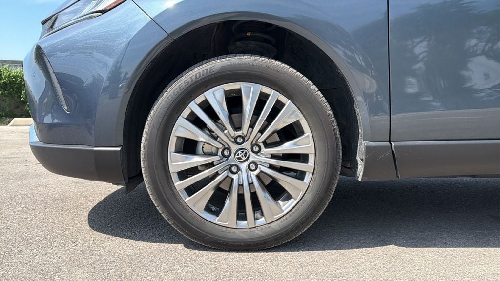 2022 Toyota Venza XLE