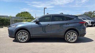 2022 Toyota Venza XLE
