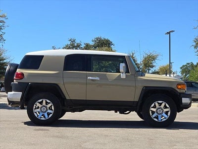 2014 Toyota FJ Cruiser Base