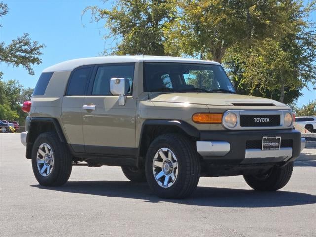 2014 Toyota FJ Cruiser Base