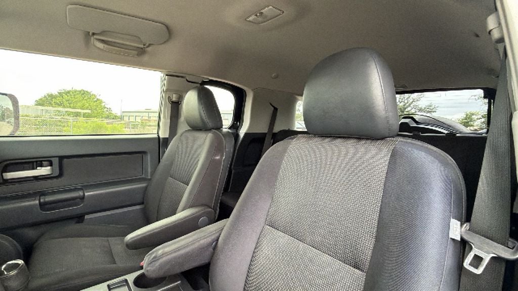 2014 Toyota FJ Cruiser Base