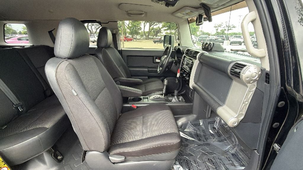 2014 Toyota FJ Cruiser Base