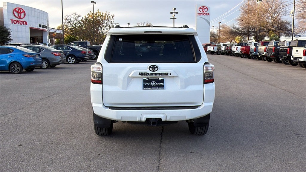 2022 Toyota 4Runner SR5