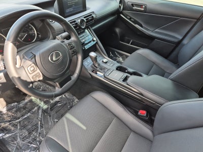 2025 Lexus IS 350 F SPORT Design