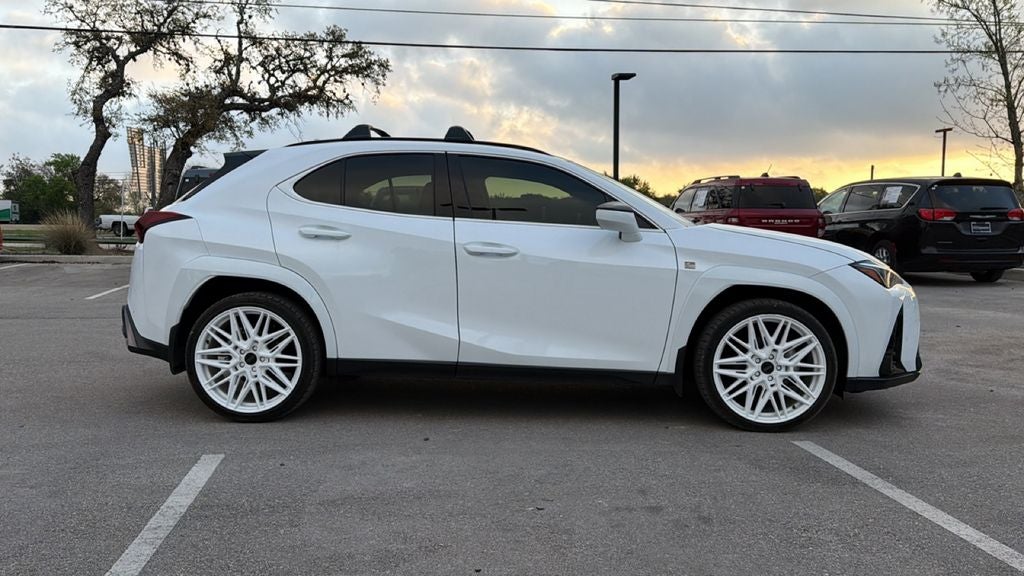 2025 Lexus UX 300h F SPORT Design