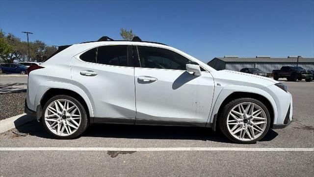 2025 Lexus UX 300h F SPORT Design