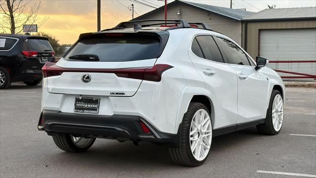 2025 Lexus UX 300h F SPORT Design