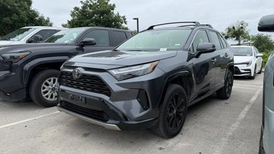 2025 Toyota RAV4 Hybrid SE