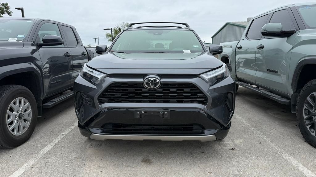 2025 Toyota RAV4 Hybrid SE