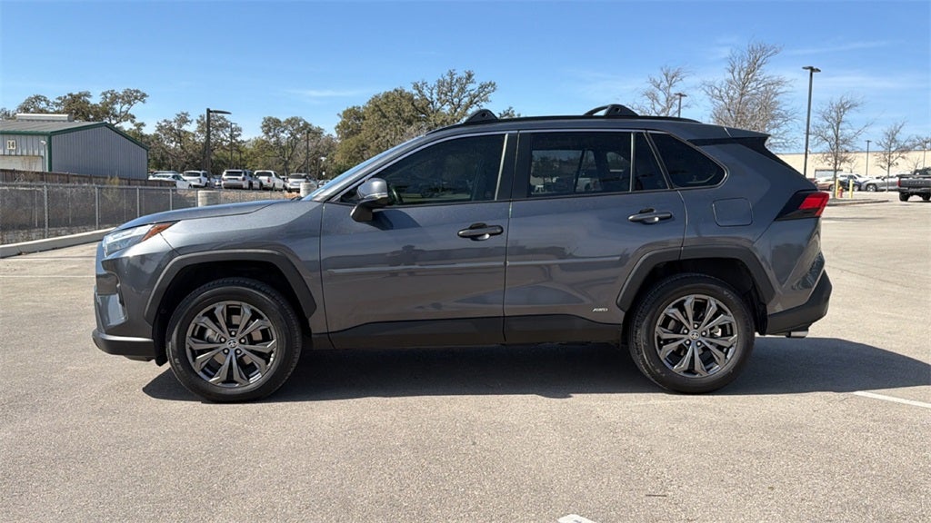 2022 Toyota RAV4 Hybrid XLE Premium