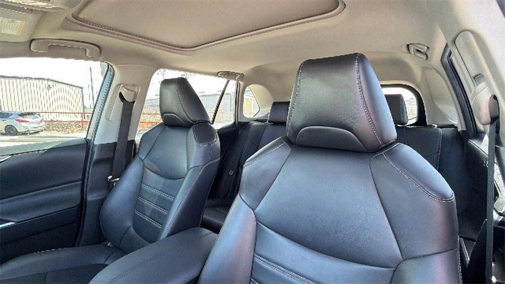 2022 Toyota RAV4 Hybrid XLE Premium