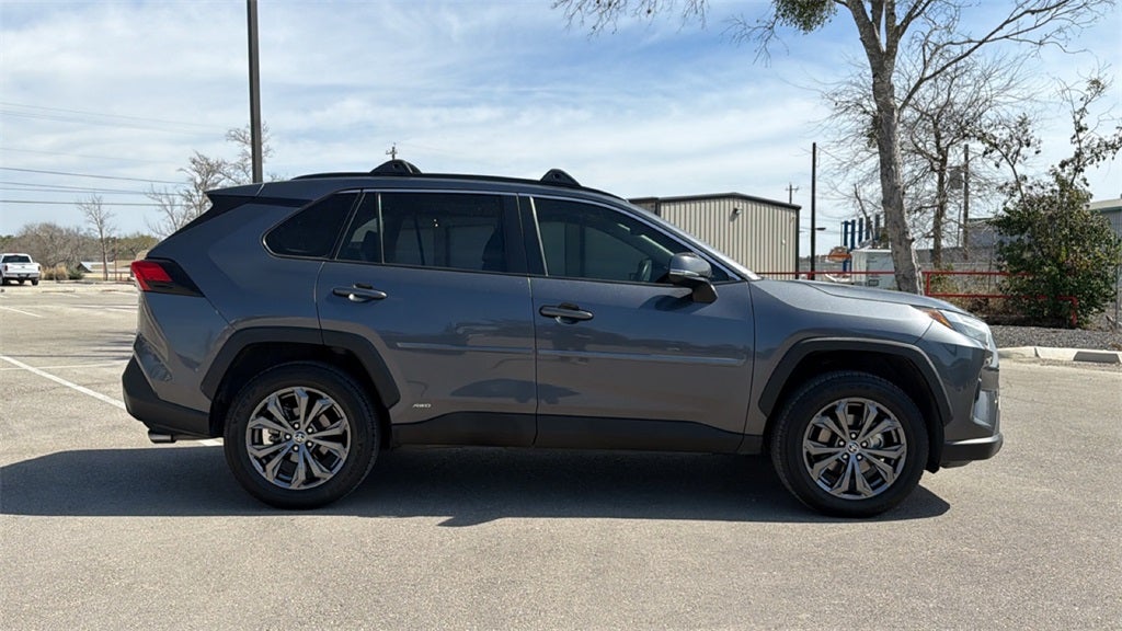 2022 Toyota RAV4 Hybrid XLE Premium