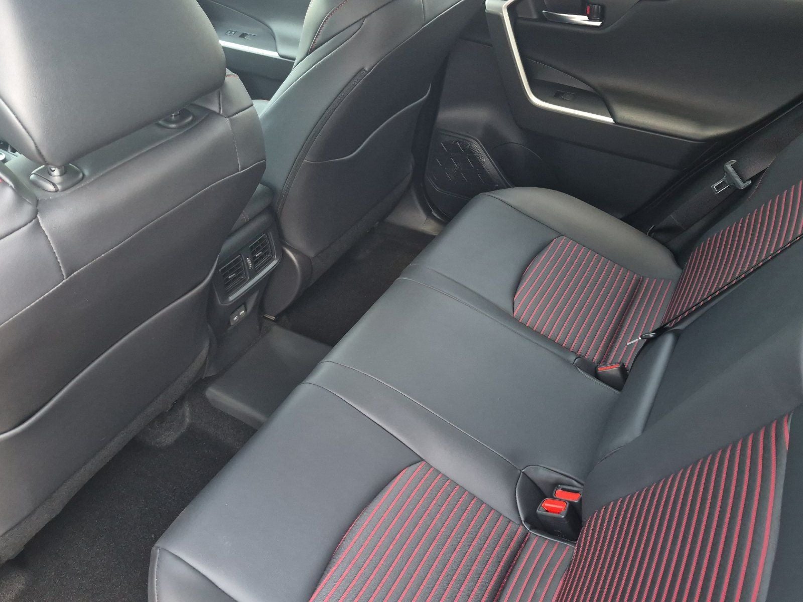 2025 Toyota RAV4 XSE