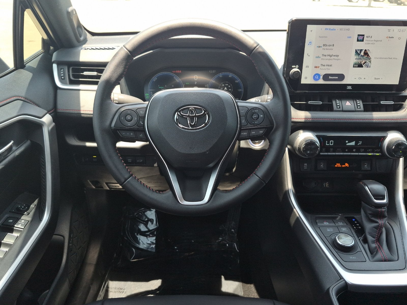 2025 Toyota RAV4 XSE
