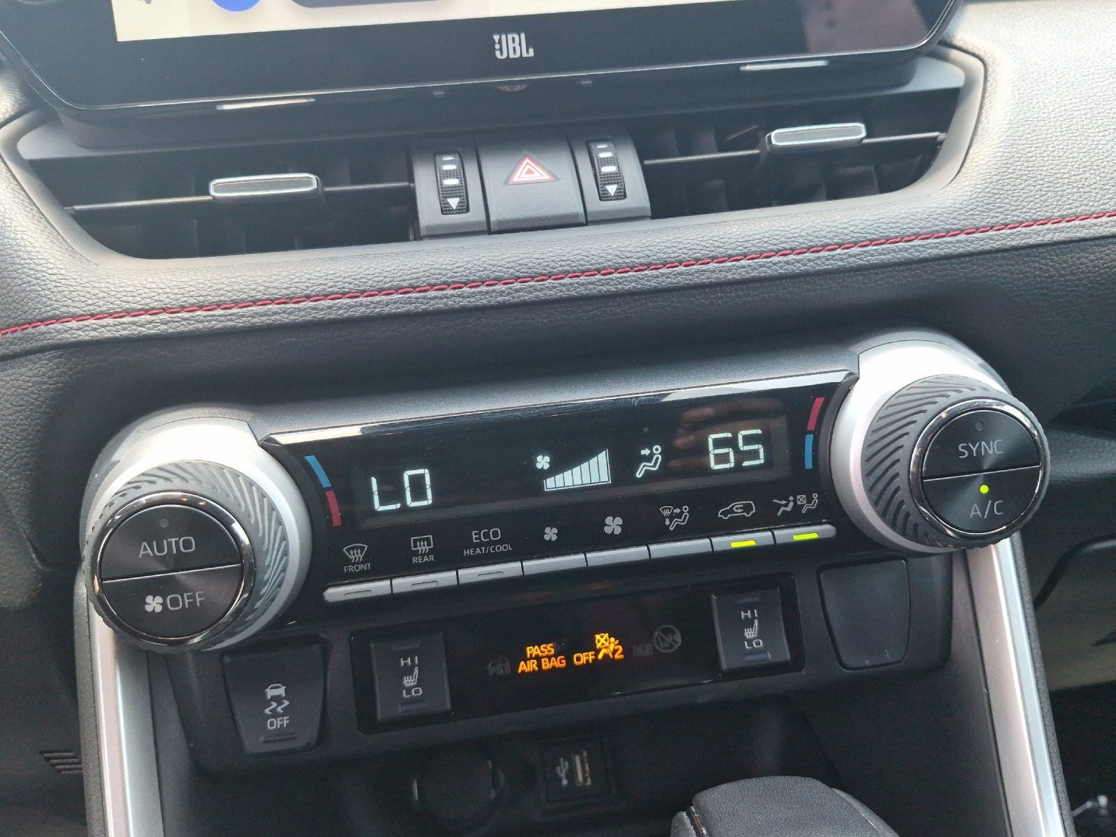 2025 Toyota RAV4 XSE