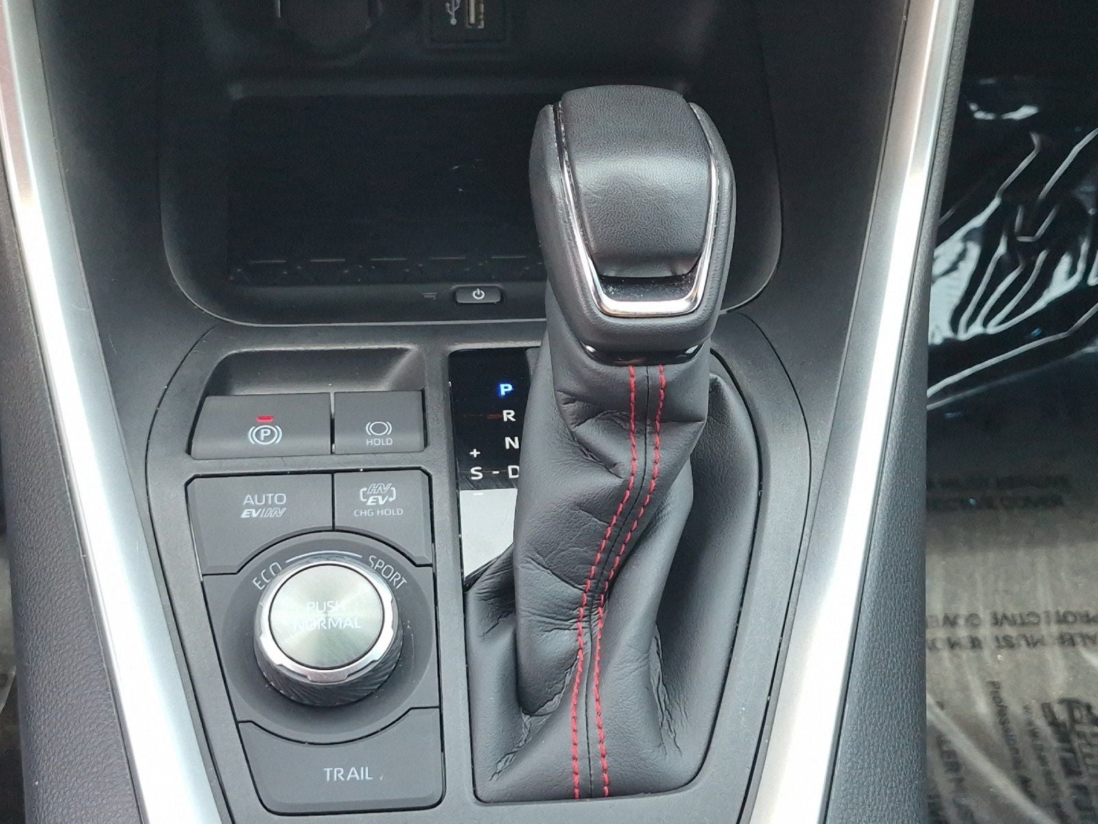 2025 Toyota RAV4 XSE