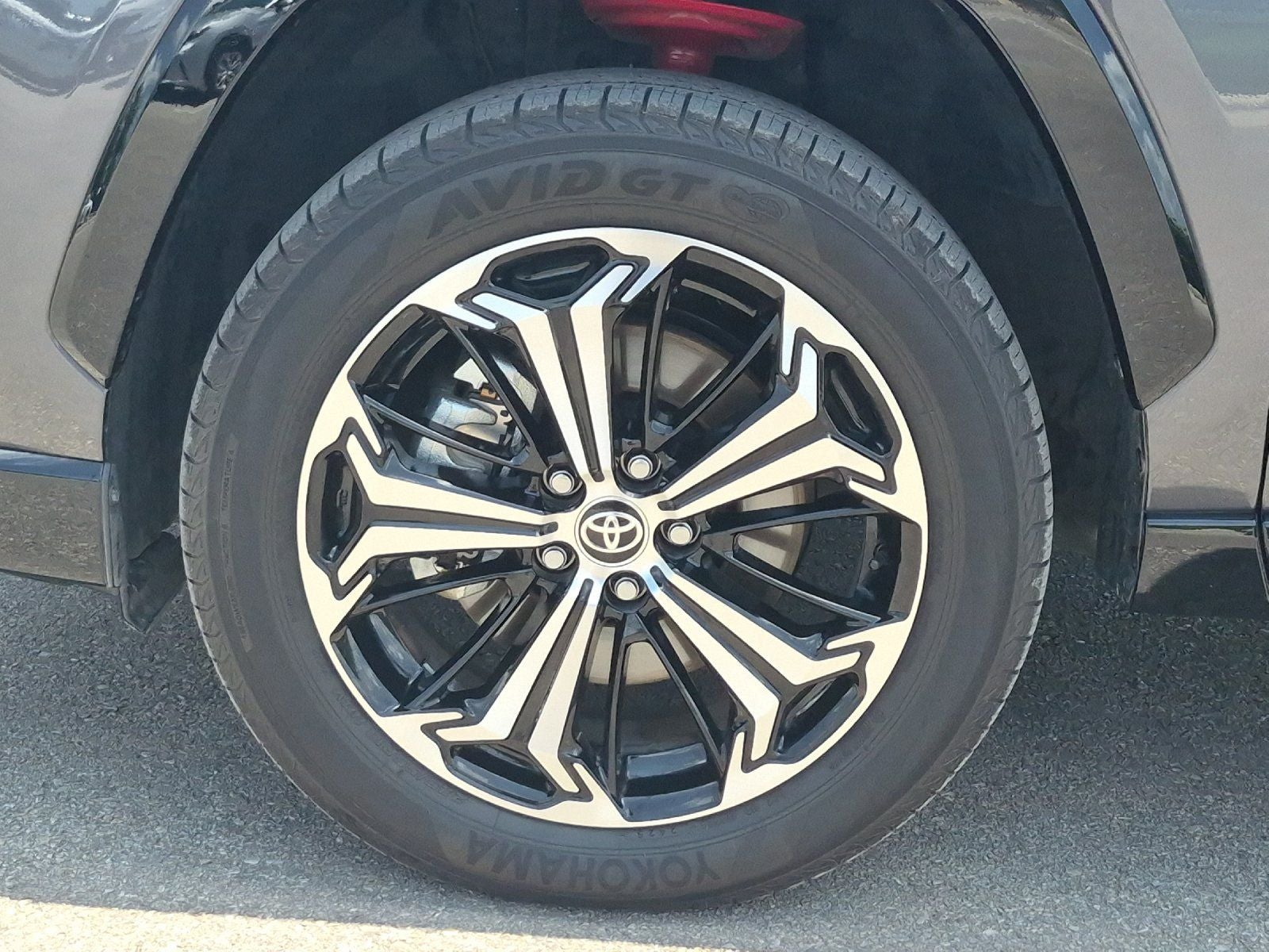 2025 Toyota RAV4 XSE