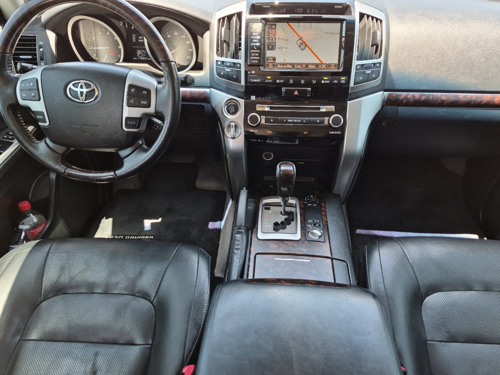 2015 Toyota Land Cruiser Base