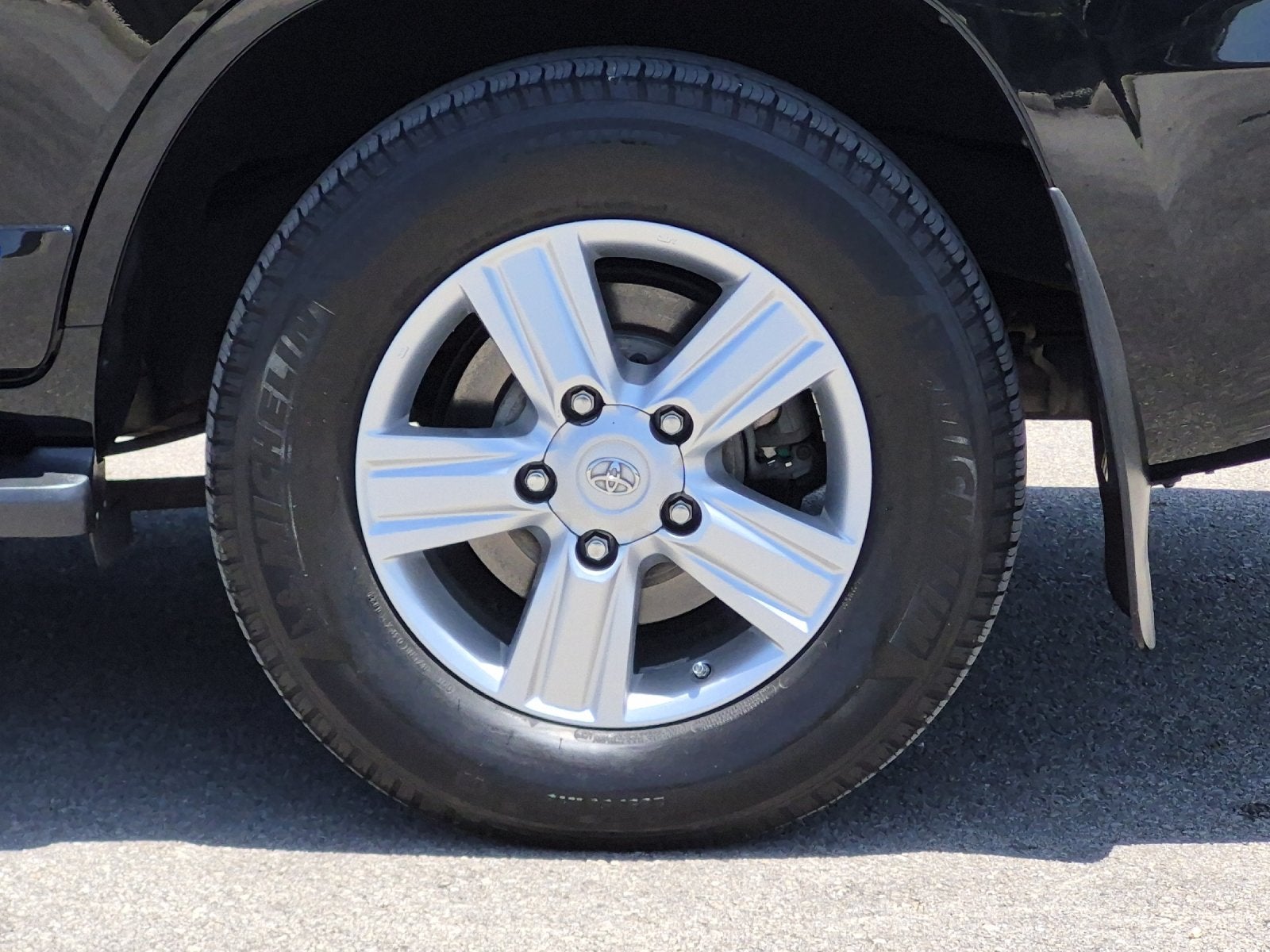 2015 Toyota Land Cruiser Base