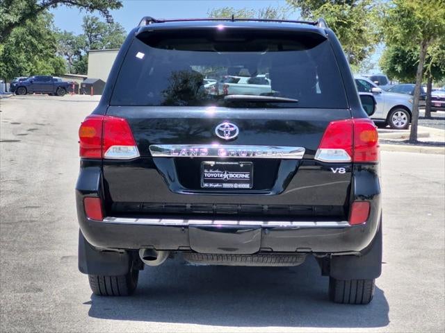 2015 Toyota Land Cruiser Base