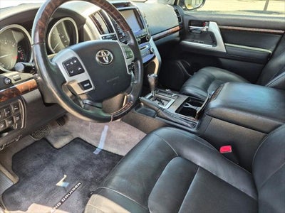 2015 Toyota Land Cruiser Base