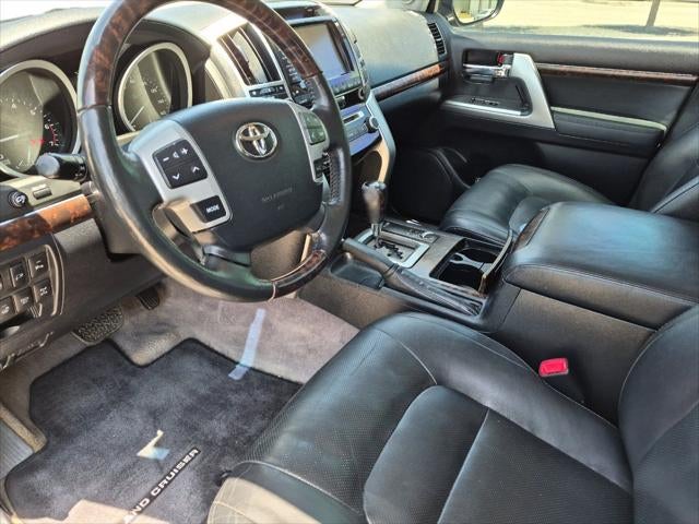 2015 Toyota Land Cruiser Base