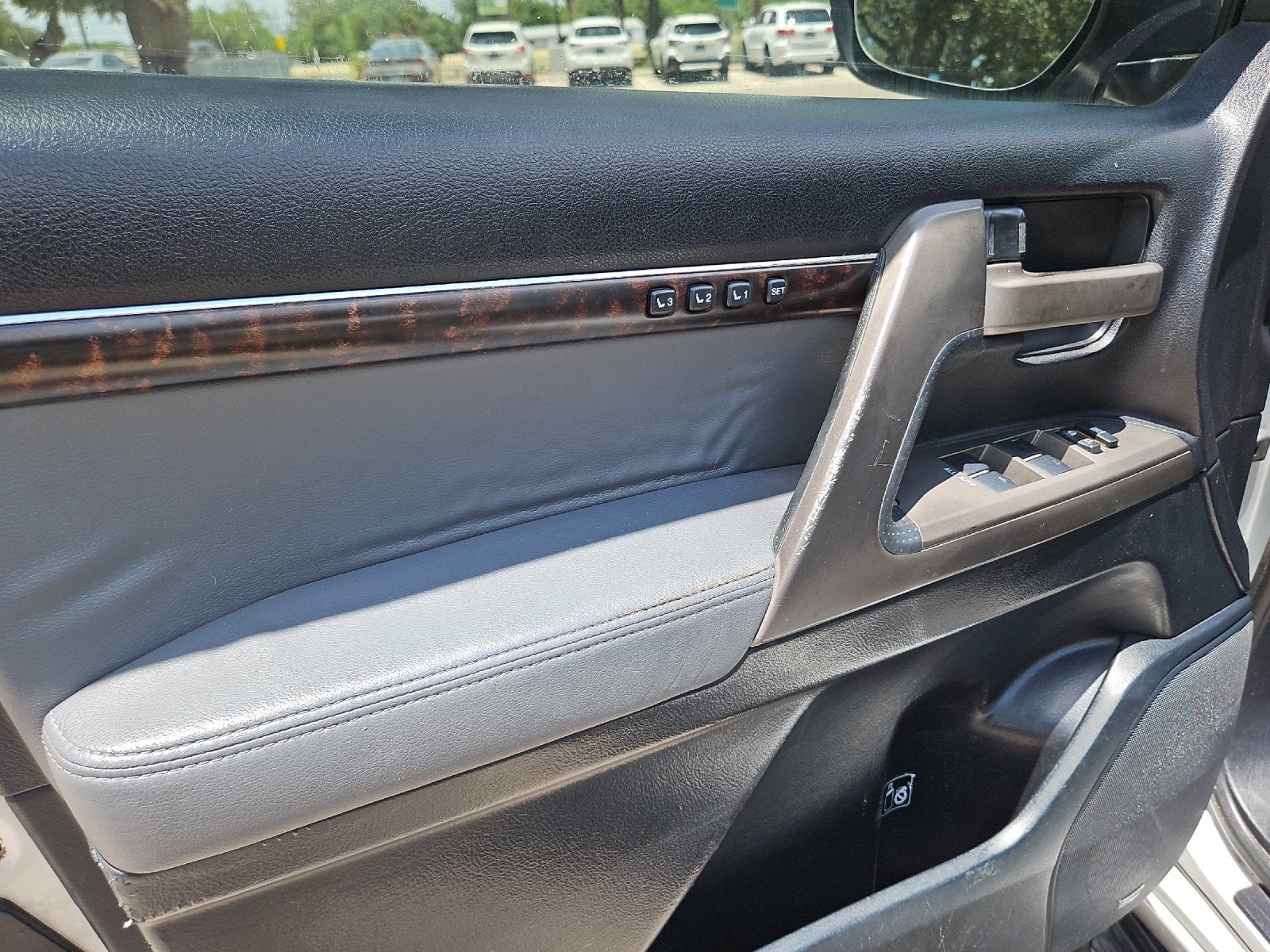 2011 Toyota Land Cruiser Base
