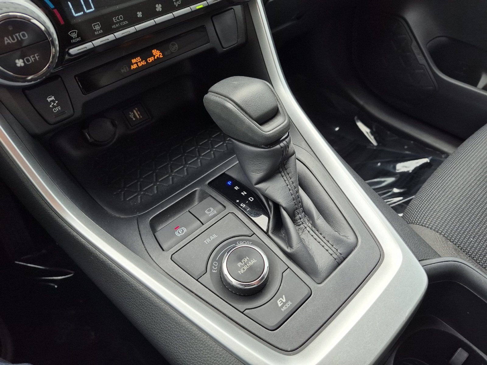 2023 Toyota RAV4 Hybrid LE