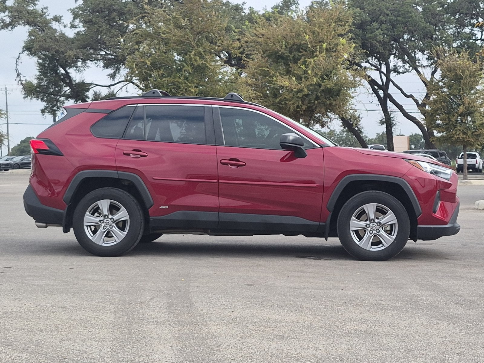 2023 Toyota RAV4 Hybrid LE