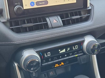 2025 Toyota RAV4 Hybrid LE