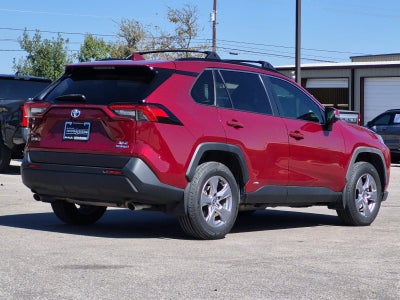 2022 Toyota RAV4 Hybrid XLE