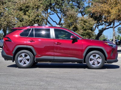 2022 Toyota RAV4 Hybrid XLE